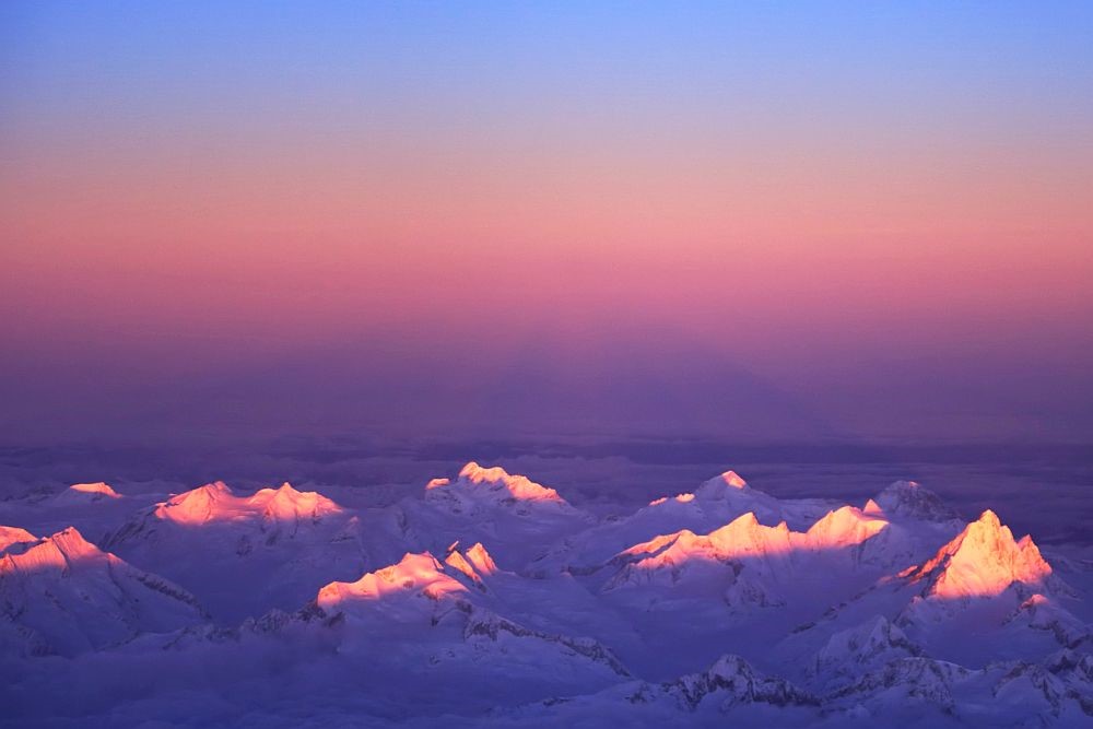 ALPENGLOW PHENOMENON