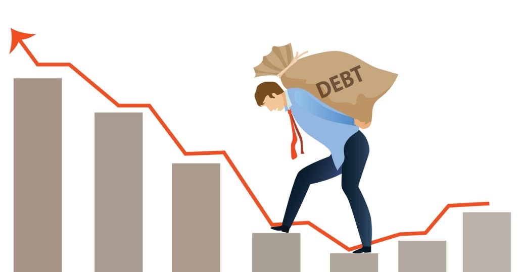 Households' Debt and Savings Report