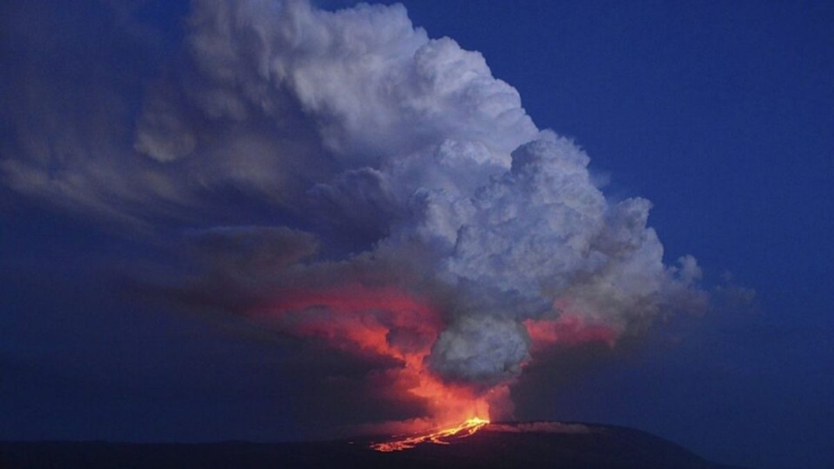 LA CUMBRE VOLCANO