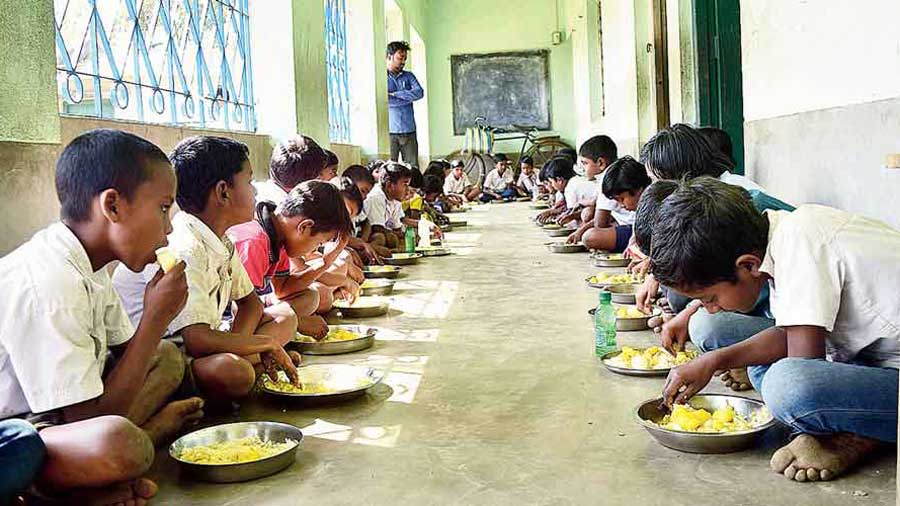 OBESITY AND UNDERNUTRITION IN INDIA