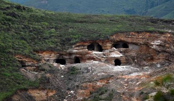 RAT HOLE MINING