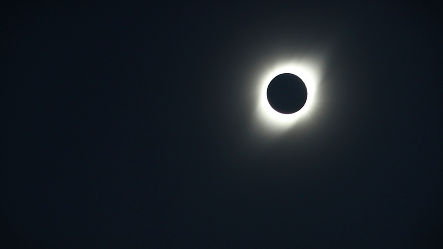 TOTAL SOLAR ECLIPSE